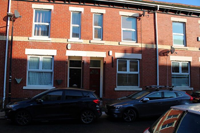 3 Bedroom Terraced House For Sale In Beever Street, Old Trafford, Manchester., M16