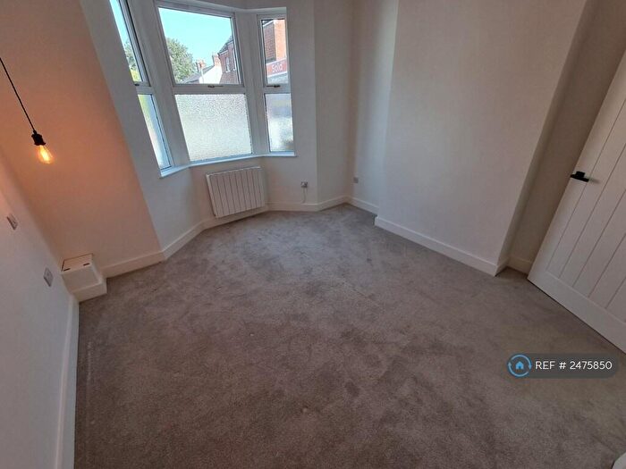 1 Bedroom Flat To Rent In Victoria Road, Swindon, SN1