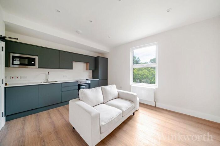 2 Bedroom Apartment To Rent In Woolstone Road, London, SE23