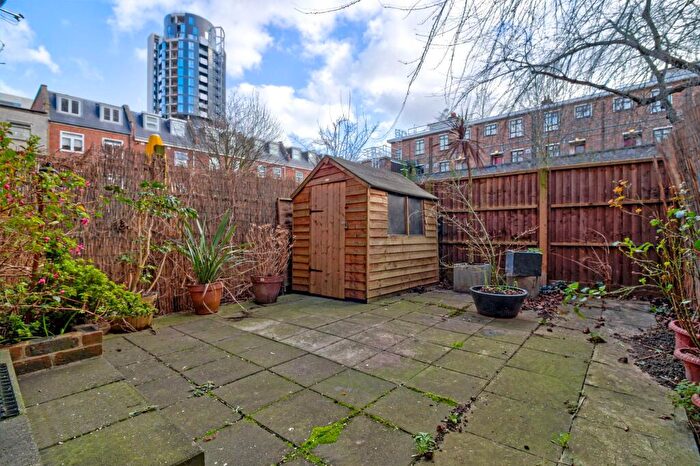 1 Bedroom Flat For Sale In Lennox Road, N4