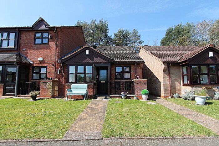 2 Bedroom Bungalow For Sale In Skylark Way, Kidderminster, DY10