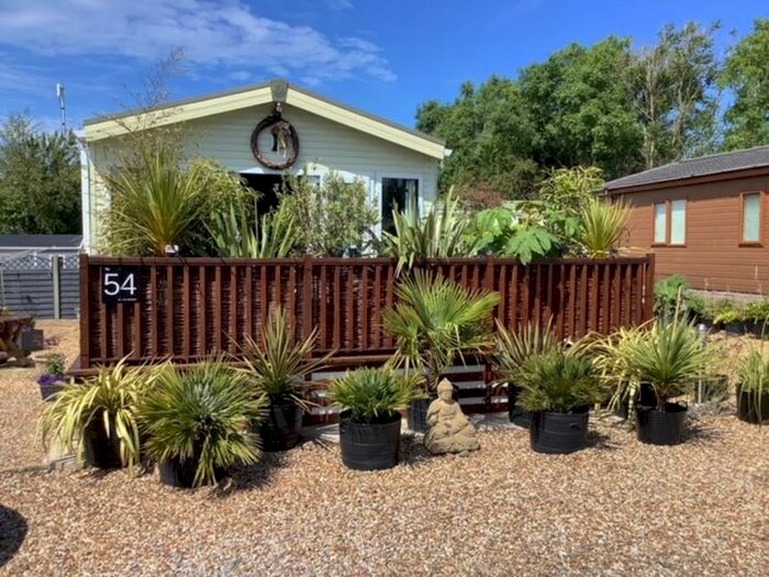 2 Bedroom Mobile/park Home For Sale In Meadow View Caravan Park, Intack Farm, Nether Kellet, LA6