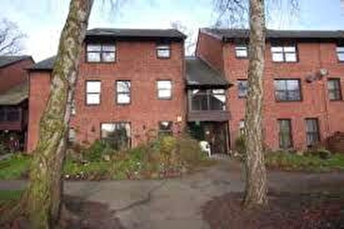 2 Bedroom Flat To Rent In Gosforth Place, Chester, Cheshire, CH2
