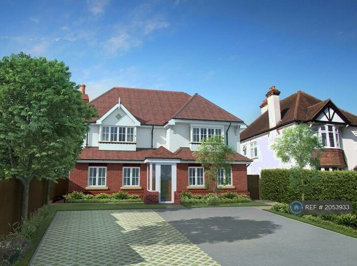 2 Bedroom Penthouse To Rent In Addington Road, South Croydon, CR2