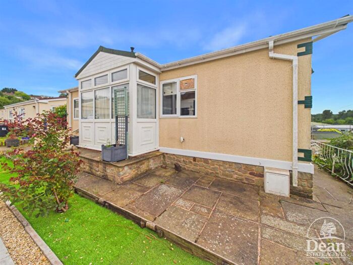 2 Bedroom Retirement Property For Sale In Hillberry Road, Cinderford, GL14