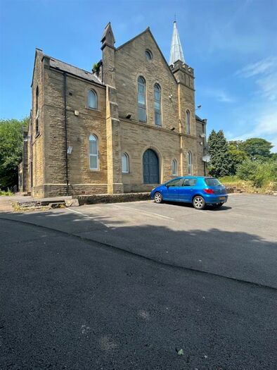 2 Bedroom Flat To Rent In Olivia Court, Smith Lane, Bradford, BD9