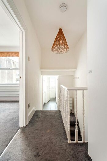 1 Bedroom Apartment For Sale In Rose Hill Close, Brighton, BN1
