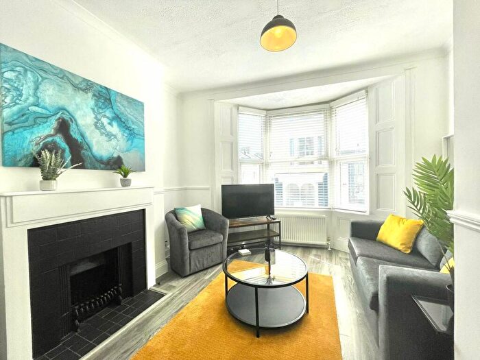 2 Bedroom Flat To Rent In Guildford Road, Brighton, BN1