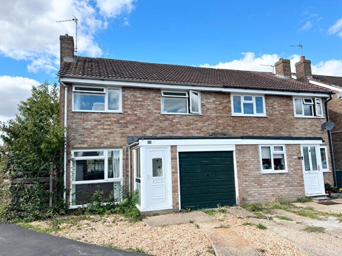 3 Bedroom Semi-Detached House For Sale In Holbury, Southampton, Hampshire, SO45