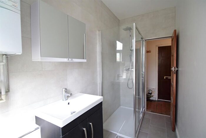 1 Bedroom Flat To Rent In Brixton Hill Court, Brixton Hill, SW2