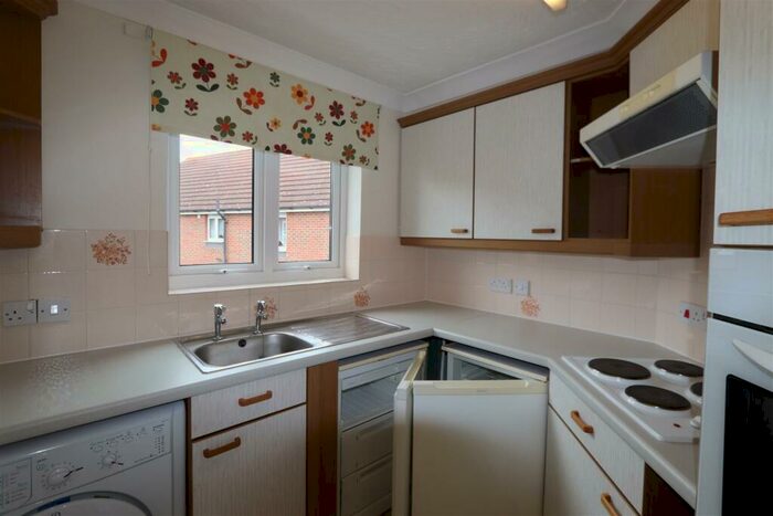 1 Bedroom Retirement Property To Rent In Balmoral Road, Westcliff-On-Sea, SS0