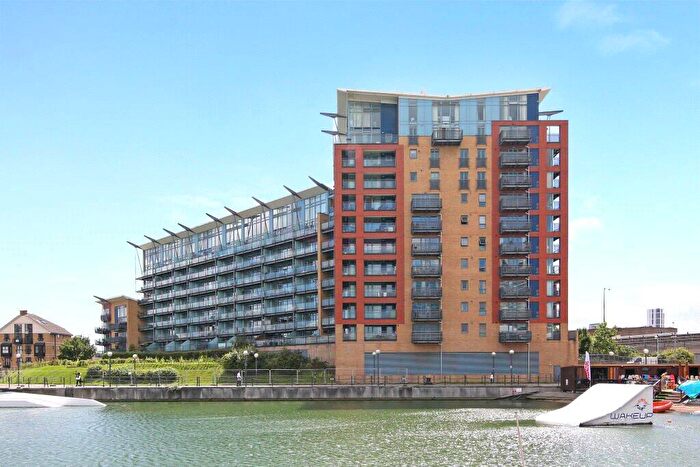 2 Bedroom Flat To Rent In Western Beach Apartments, Hanover Avenue, E16