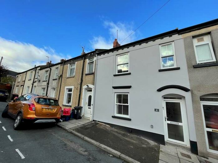 3 Bedroom Semi-Detached House To Rent In St. Woolos Place, Newport, NP20