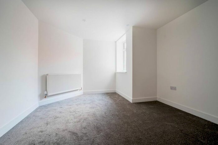 2 Bedroom Flat To Rent In Westfield, Westfield, Woking, GU22