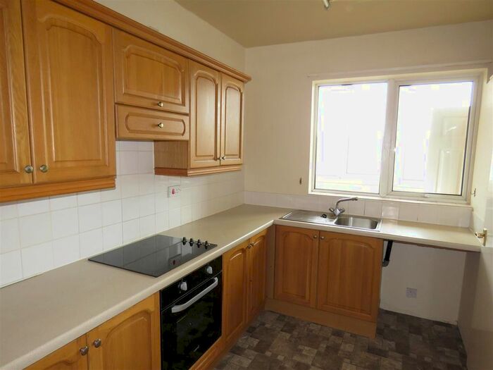2 Bedroom Flat To Rent In Bradfield Road, Sheffield, South Yorkshire, Uk, S6