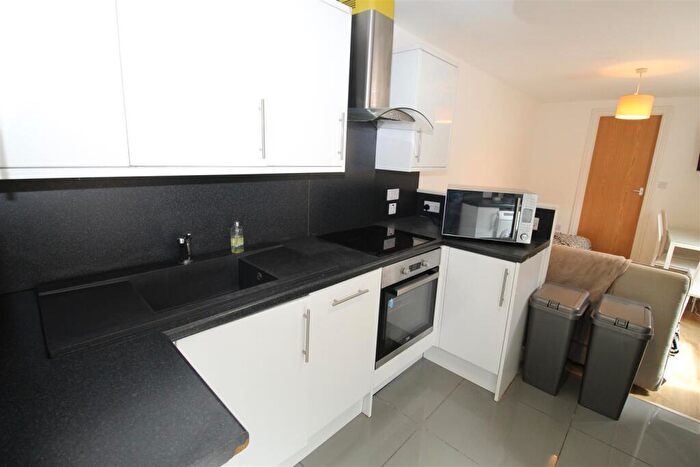 6 Bedroom House To Rent In Cathays Terrace, Cathays, Cardiff, CF24