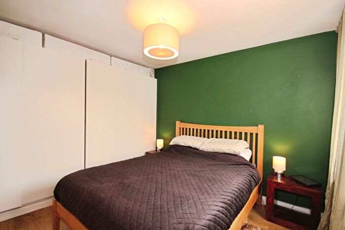 2 Bedroom Bungalow For Sale In Woodloes Avenue South, Woodloes Park, Warwick, Warwickshire, CV34