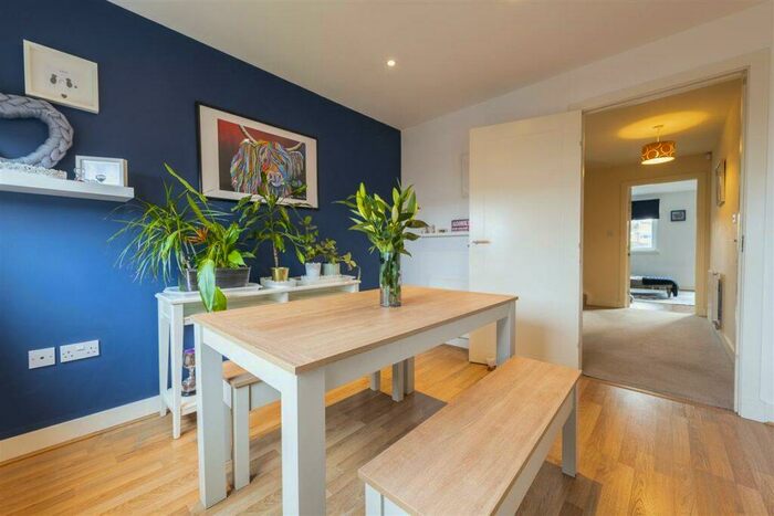 4 Bedroom Town House For Sale In Morven Drive, Clarkston, G76