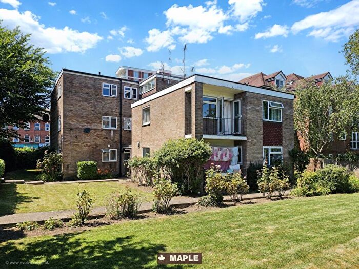 1 Bedroom Flat For Sale In Woodlands Road, Harrow, HA1