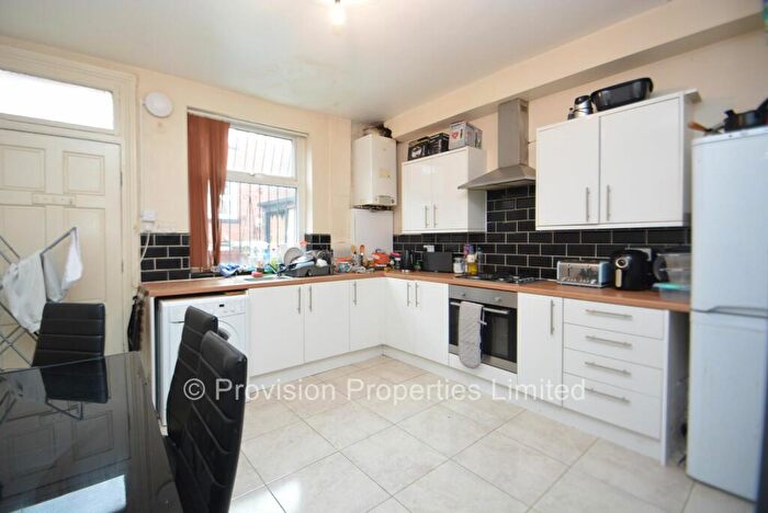 4 Bedroom Terraced House To Rent In Royal Park Road, Hyde Leeds, LS6