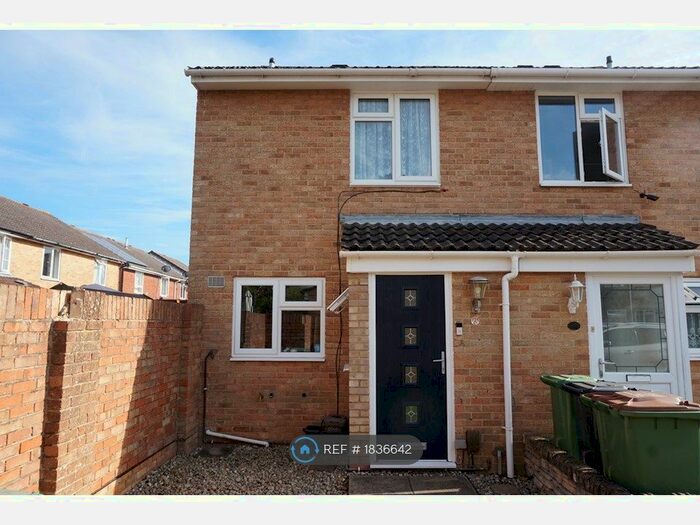 2 Bedroom End Of Terrace House To Rent In Shorwell, Netley Abbey, Southampton, SO31