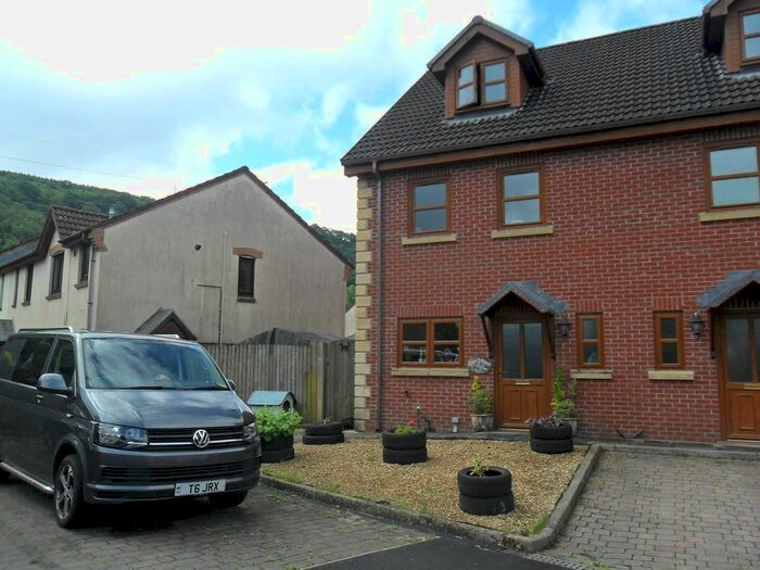 3 Bedroom End Terrace House For Sale In Crimea Court, Godrergraig, Swansea., SA9
