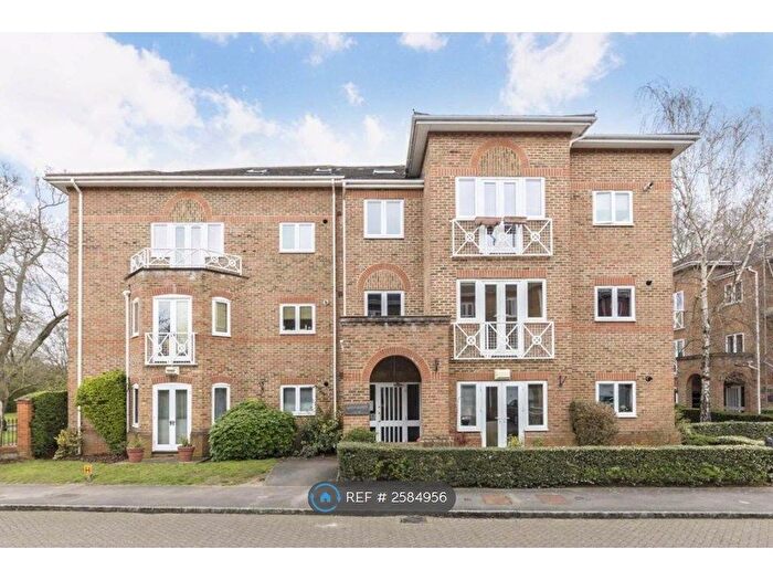 2 Bedroom Flat To Rent In Trematon Place, Teddington, TW11
