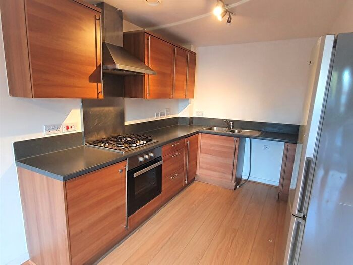 2 Bedroom Flat To Rent In Medici Close, Ilford, IG3