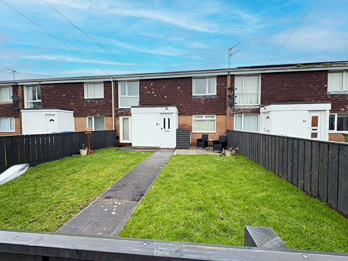 2 Bedroom Flat For Sale In Holystone Close, NE24
