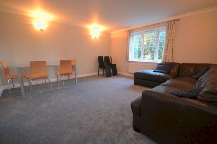 2 Bedroom Flat To Rent In Erleigh Road, Reading, RG1