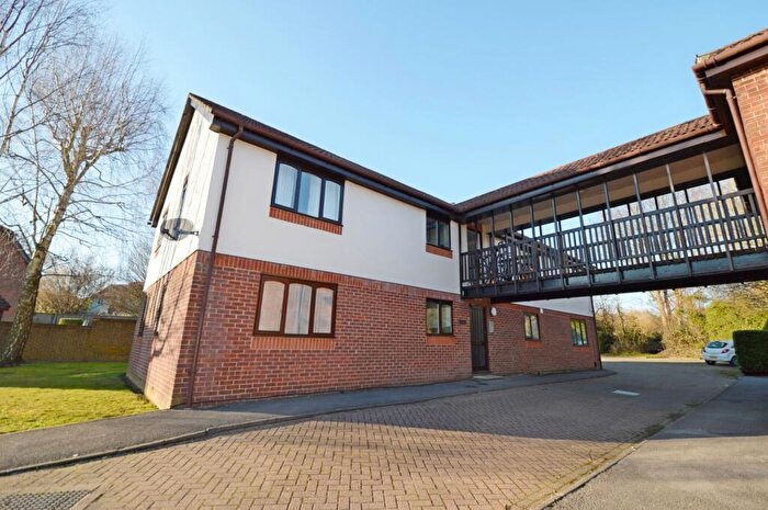 2 Bedroom Flat To Rent In Sandringham Road, Petersfield, GU32