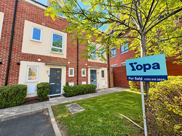 4 Bedroom Town House For Sale In Granby Mews, Bristol, BS3