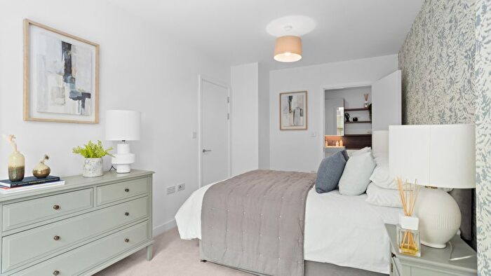 3 Bedroom Flat For Sale In Pegler Square, London, SE3