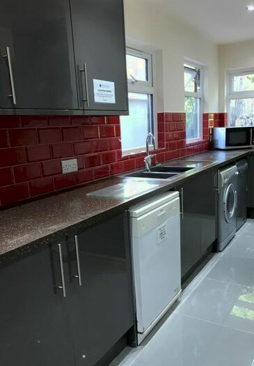5 Bedroom Terraced House To Rent In Heeley Road, Selly Oak, Birmingham, B29