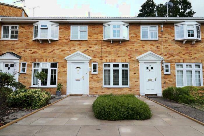 3 Bedroom Terraced House To Rent In Regency Drive, West Byfleet, KT14