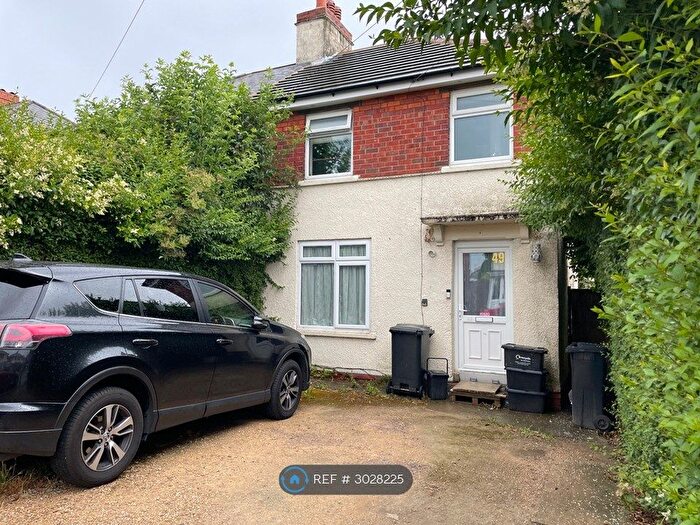 3 Bedroom Semi-Detached House To Rent In Hawthorn Avenue, Swindon, SN2