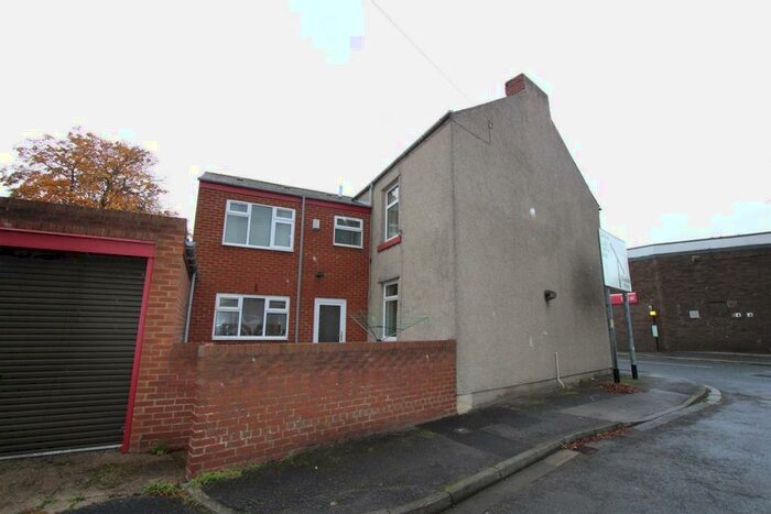 4 Bedroom Private Hall To Rent In Sherburn Road, Gilesgate, DH1