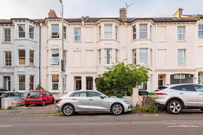 1 Bedroom Flat For Sale In Ditchling Rise, Brighton, BN1