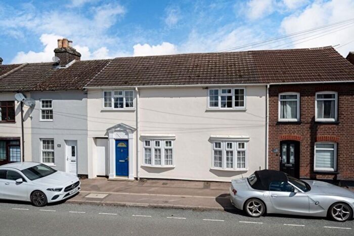 4 Bedroom Terraced House For Sale In Front Street, Slip End, LU1