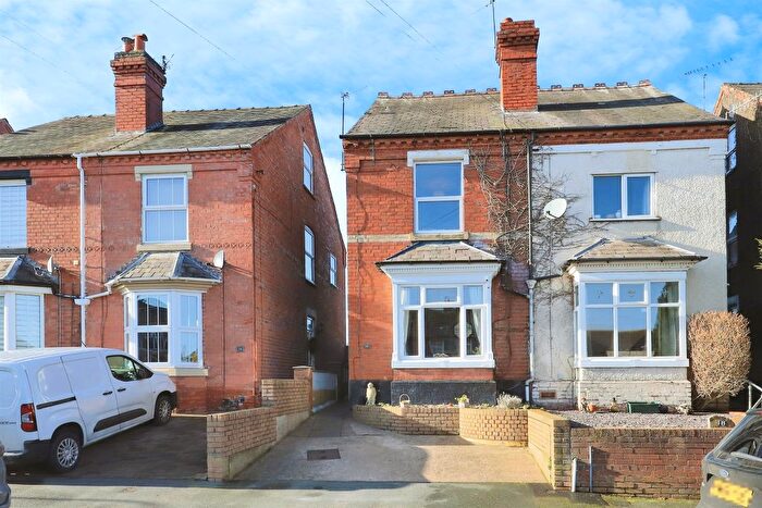 3 Bedroom Semi Detached House For Sale In Connaught Avenue, Kidderminster, DY11