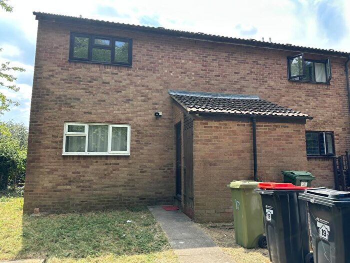 1 Bedroom Flat To Rent In Haldene, Milton Keynes, MK8