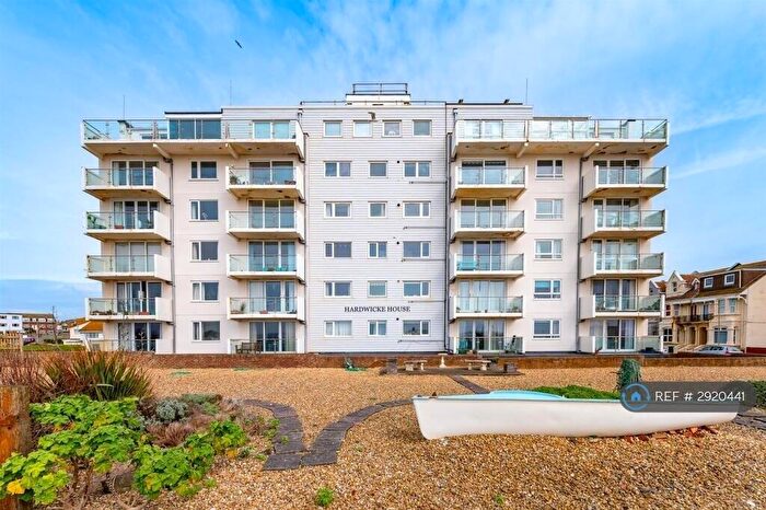 2 Bedroom Flat To Rent In Hardwicke House, Seaford, BN25