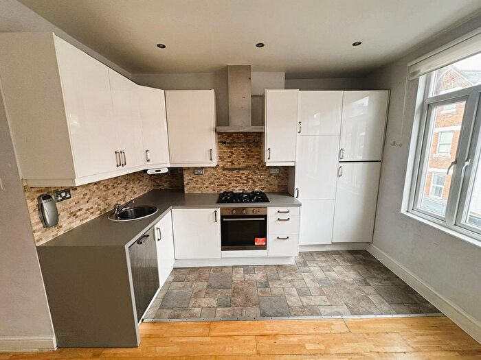 1 Bedroom Flat To Rent In Hildreth Street, London, SW12