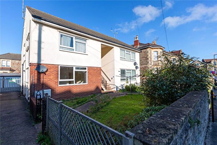 2 Bedroom Apartment To Rent In Iddesleigh Road, Redland, Bristol, BS6