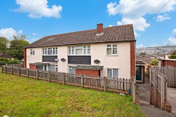 2 Bedroom Flat For Sale In Coronation Avenue, Dawlish, EX7