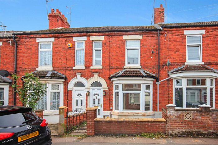 3 Bedroom Terraced House For Sale In Alexandra Road, Wellingborough, NN8