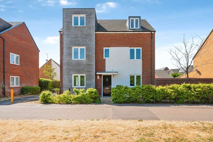 4 Bedroom Detached House To Rent In Newport Road, Broughton, Milton Keynes, MK10
