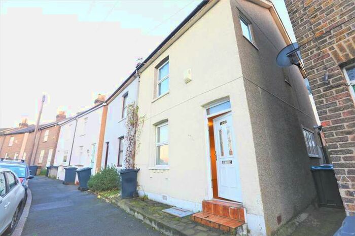 3 Bedroom Semi-Detached House To Rent In Bynes Road, London, CR2