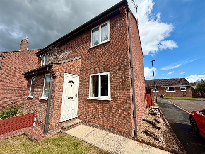 1 Bedroom Semi-Detached House For Sale In Coupland Road, Selby, YO8