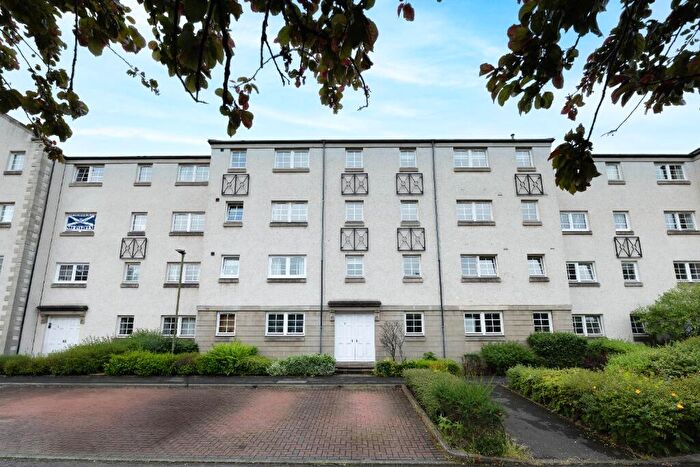 2 Bedroom Flat To Rent In Grandfield, Trinity, Edinburgh, EH6
